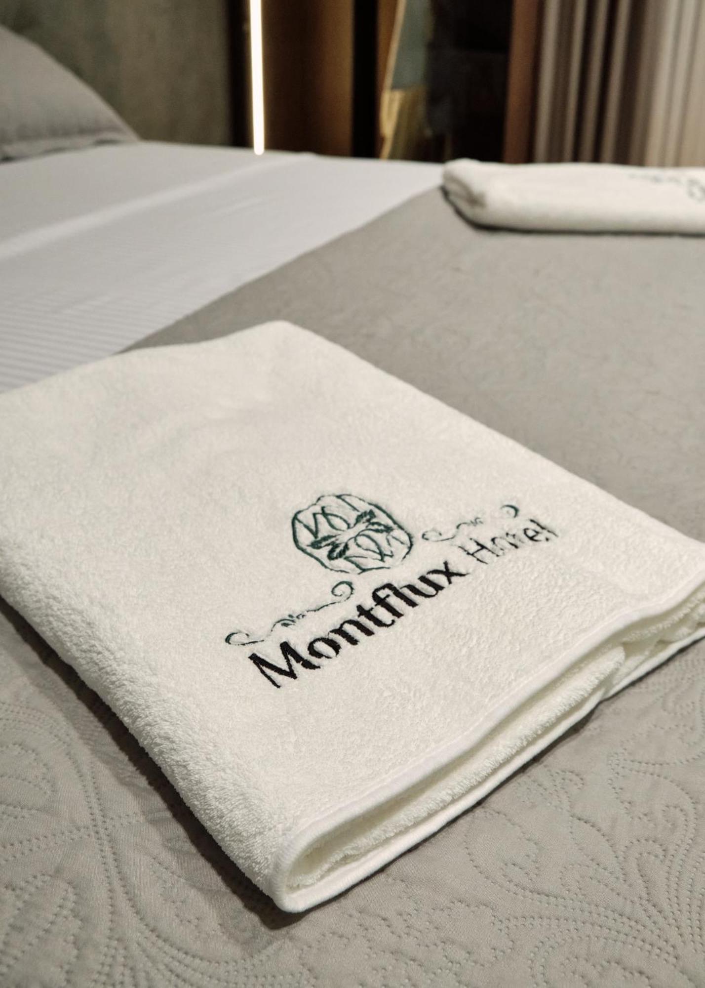 Montflux Hotel Boks Ngoại thất bức ảnh