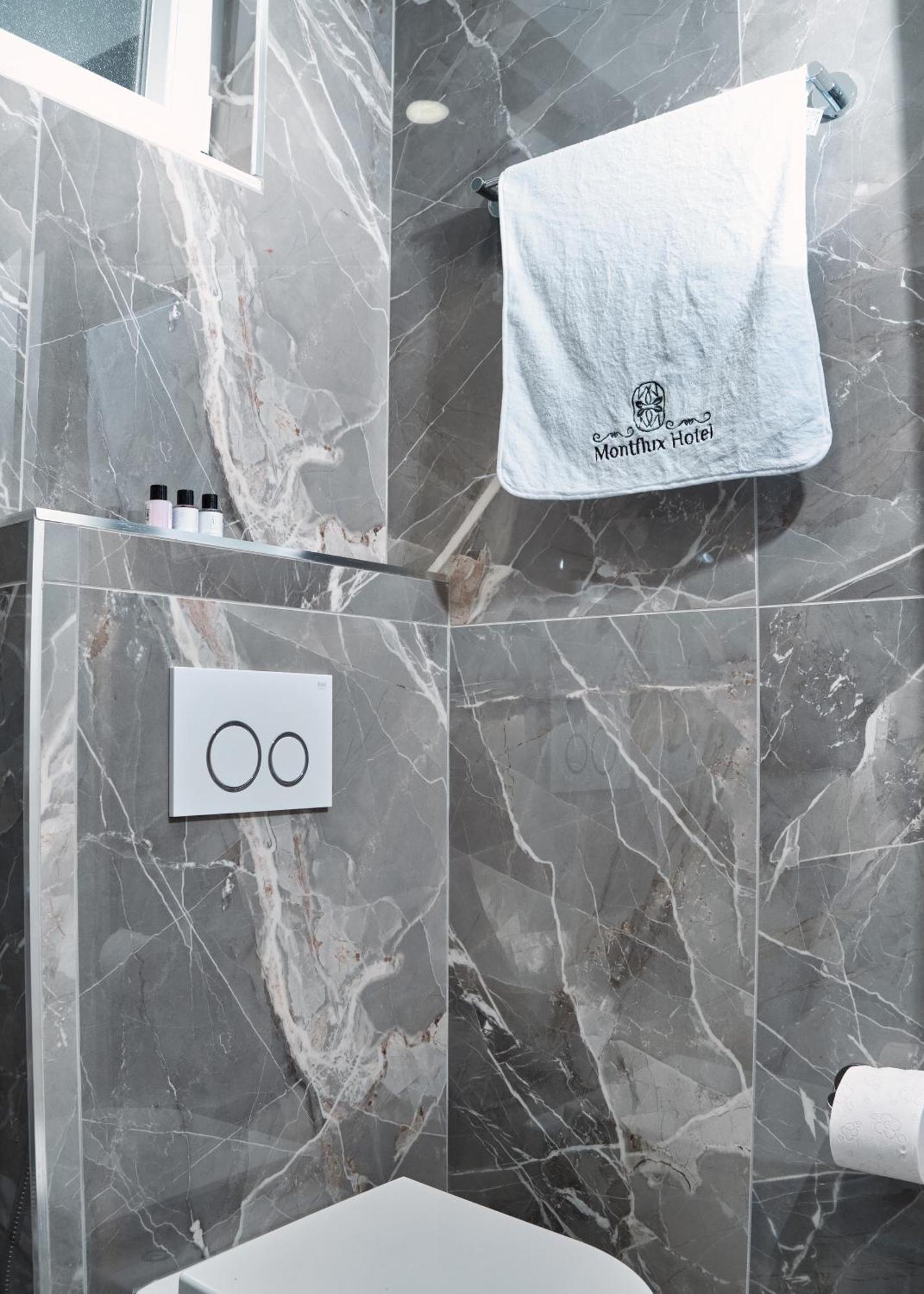 Montflux Hotel Boks Ngoại thất bức ảnh
