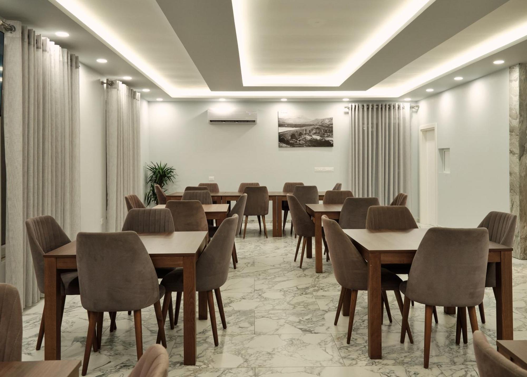 Montflux Hotel Boks Ngoại thất bức ảnh